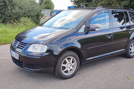 VW Touran 199.325 km 3.700 € Daiting 86653