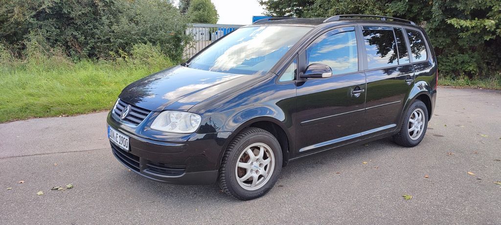 VW Touran 199.325 km 3.700 € Daiting 86653