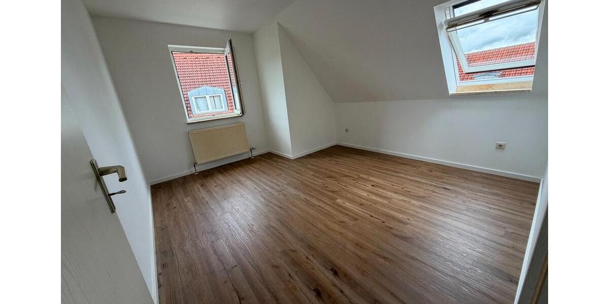 Dachgeschoßwohnung Gunzenhausen - 2 Zimmer, 42 m&sup2;, 149.000&euro; | Angebot:26963640