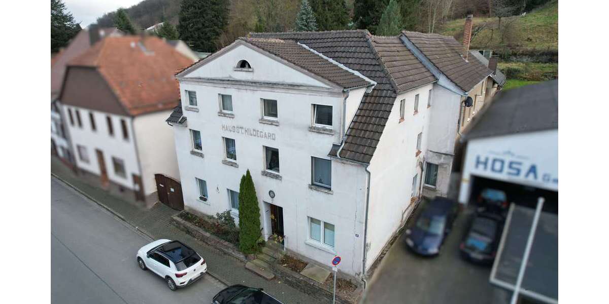 Haus zum Kaufen in Beverungen 99.000 € 285 m² 17 zimmer