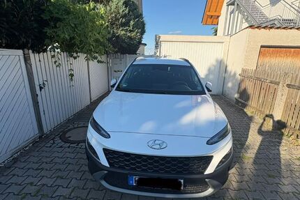 Hyundai KONA 53.000 km 16.900 &euro; Germering 82110