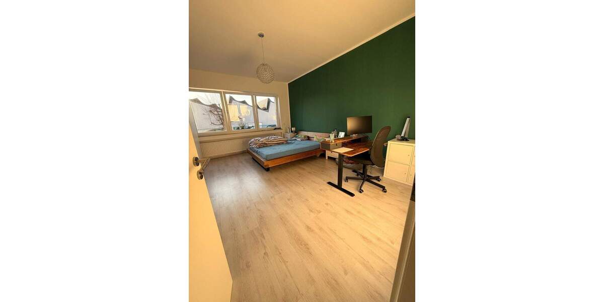 Etagenwohnung Essen Rüttenscheid - 3 Zimmer, 136 m&sup2;, 1.088&euro; | Angebot:25385697