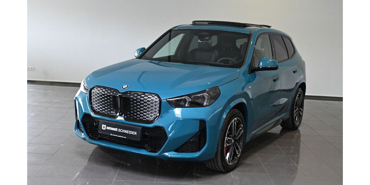 BMW iX1 5.484 km 51.750 &euro; Paderborn 33100