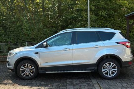 Ford Kuga 63.000 km 16.900 &euro; Hemer 58675