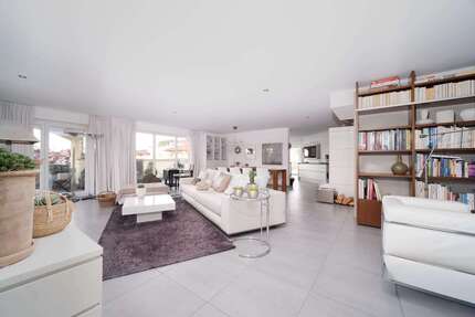 Wohnung Villingen-Schwenningen Schwenningen - 4 Zimmer, 255 m&sup2;, 850.000&euro; | Angebot:27429067