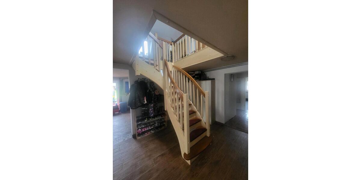 Einfamilienhaus in ruhiger Lage mit großem Grundstück 7 zimmer