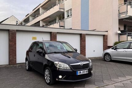 Skoda Fabia 147.425 km 7.599 &euro; Düsseldorf 40231