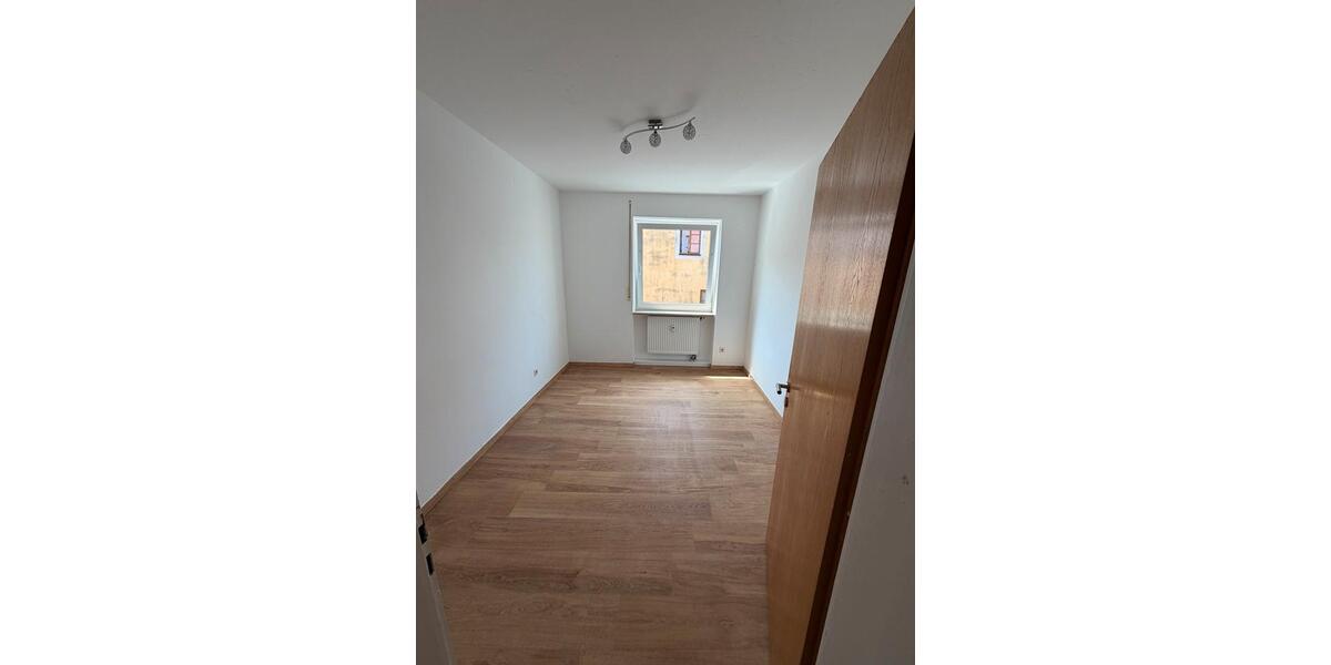 Etagenwohnung Roding - 3 Zimmer, 110 m&sup2;, 1.050&euro; | Angebot:26699665
