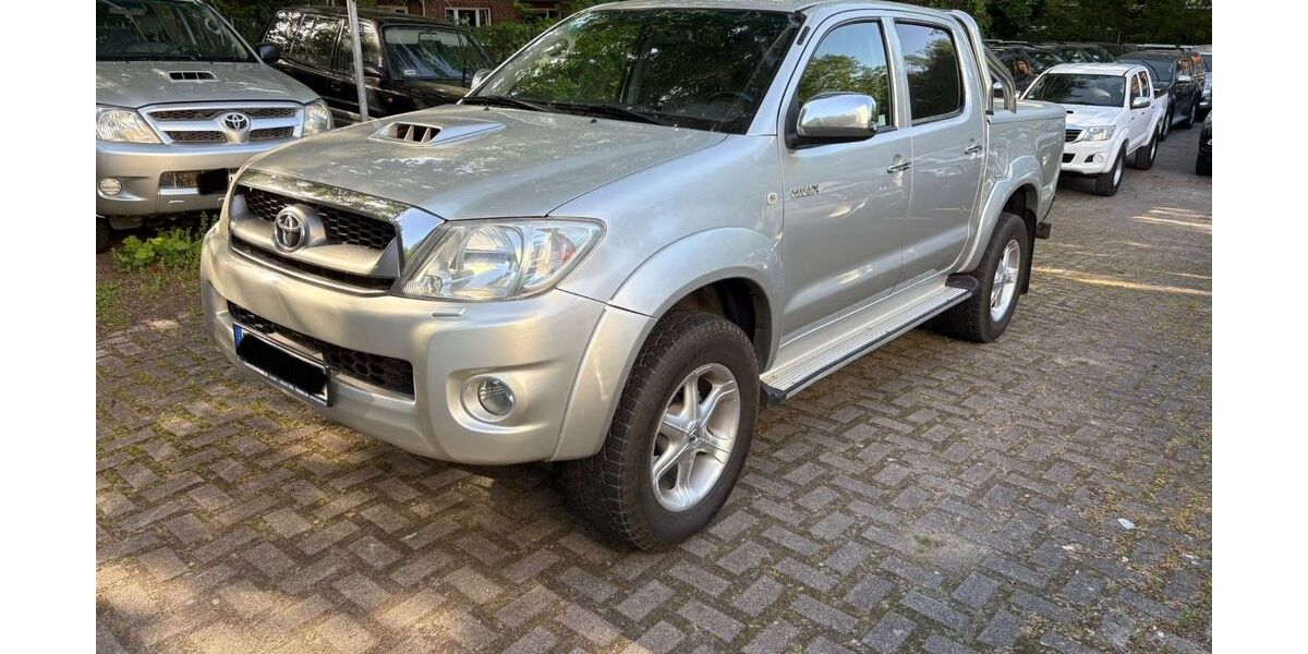 Toyota Hilux 194.000 km 13.600 &euro; Hamburg 20535