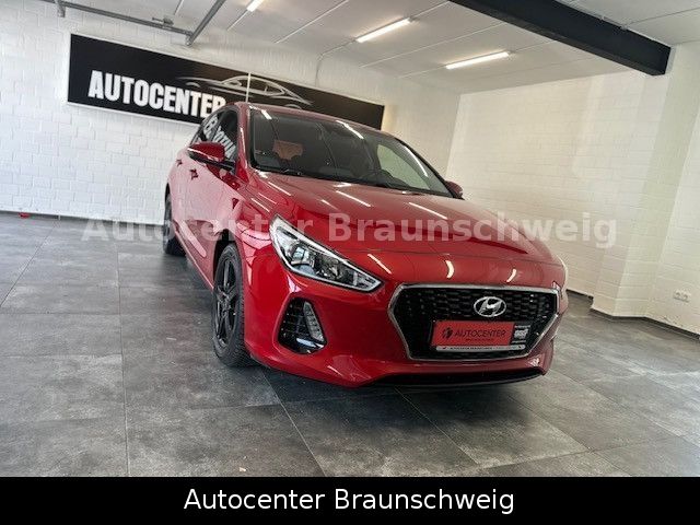 Hyundai i30 106.000 km 11.450 &euro; Braunschweig 38112