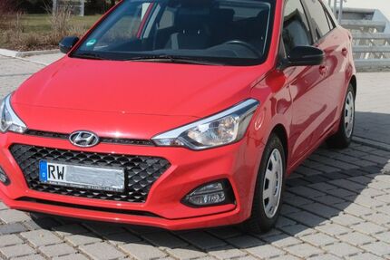 Hyundai i20 64.000 km 9.990 &euro; Fluorn-Winzeln 78737