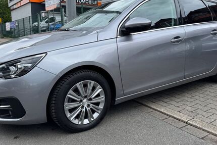 Peugeot 308 186.376 km 9.900 &euro; Gelsenkirchen 45899
