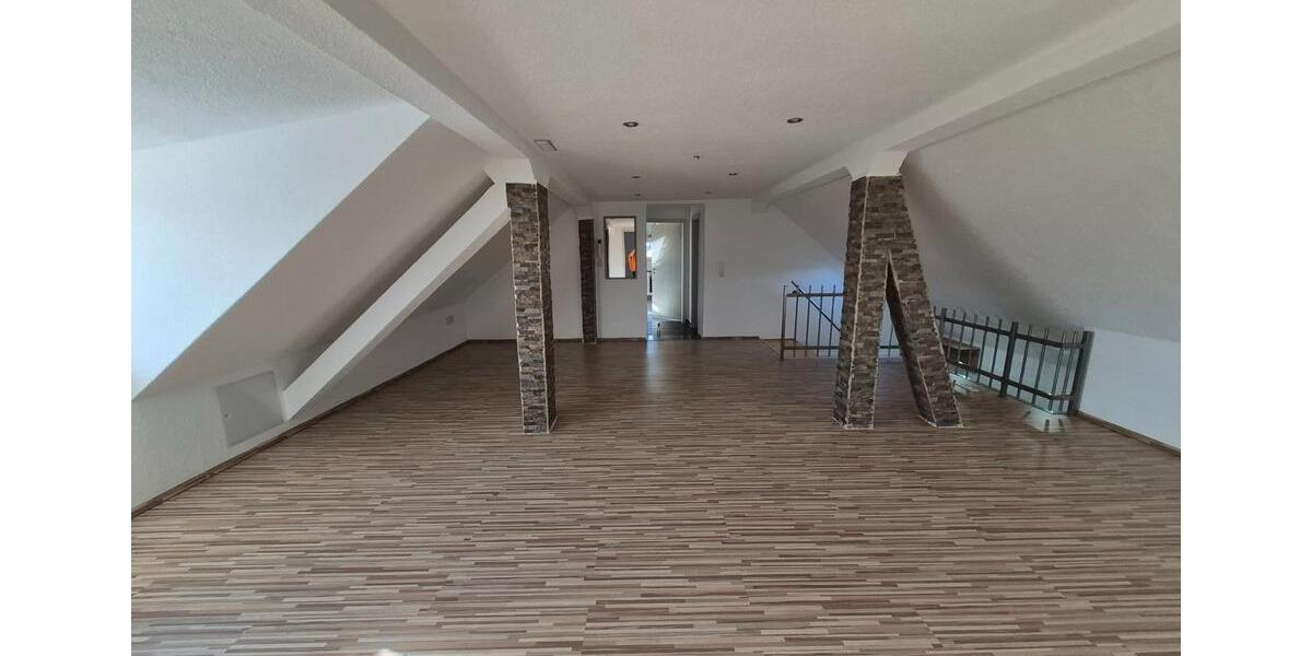 Dachgeschoßwohnung Nennslingen - 2 Zimmer, 85 m&sup2;, 600&euro; | Angebot:26398518