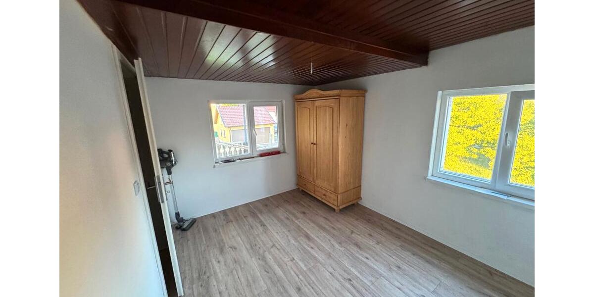 Einfamilienhaus Deggendorf - 6 Zimmer, 100 m&sup2;, 1.190&euro; | Angebot:26331654