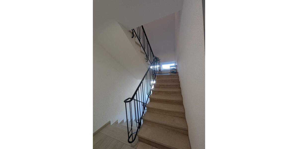 Etagenwohnung Hallstadt - 3 Zimmer, 64 m&sup2;, 240.000&euro; | Angebot:25672917