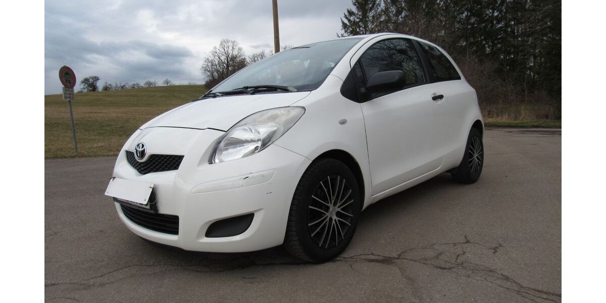 Toyota Yaris 243.000 km 1.499 &euro; Hechingen 72379