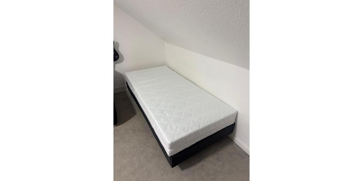Dachgeschoßwohnung Neumünster Böcklersiedlung - 1 Zimmer, 22 m&sup2;, 630&euro; | Angebot:26324219