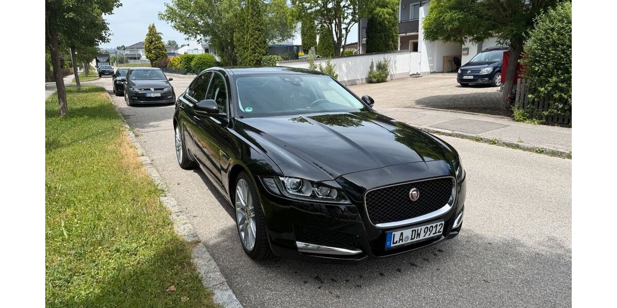 Jaguar XF 71.061 km 21.000 &euro; Essenbach 84051