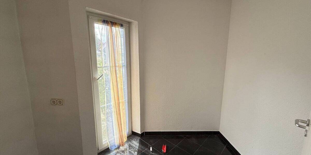 Etagenwohnung Cadolzburg - 2 Zimmer, 94 m&sup2;, 199.000&euro; | Angebot:26852477