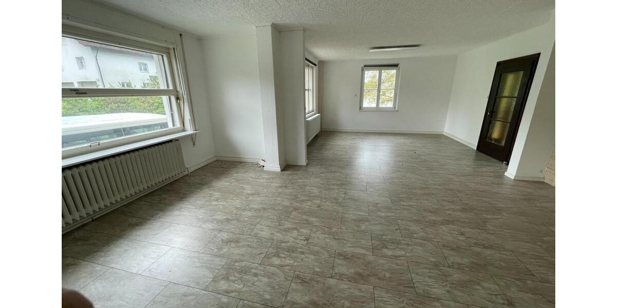 Villa Rickenbach - 10 Zimmer, 250 m&sup2;, 455.000&euro; | Angebot:23620170