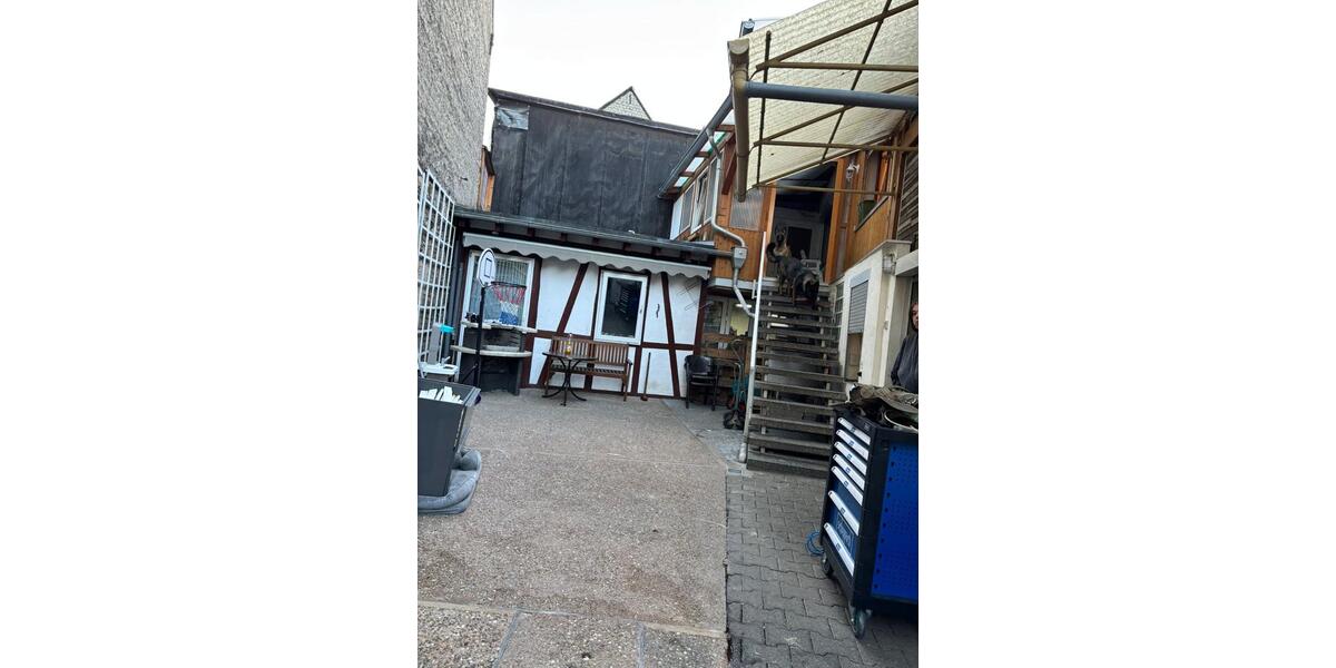 Einfamilienhaus Gemünden - 8 Zimmer, 180 m&sup2;, 1.450&euro; | Angebot:25408921