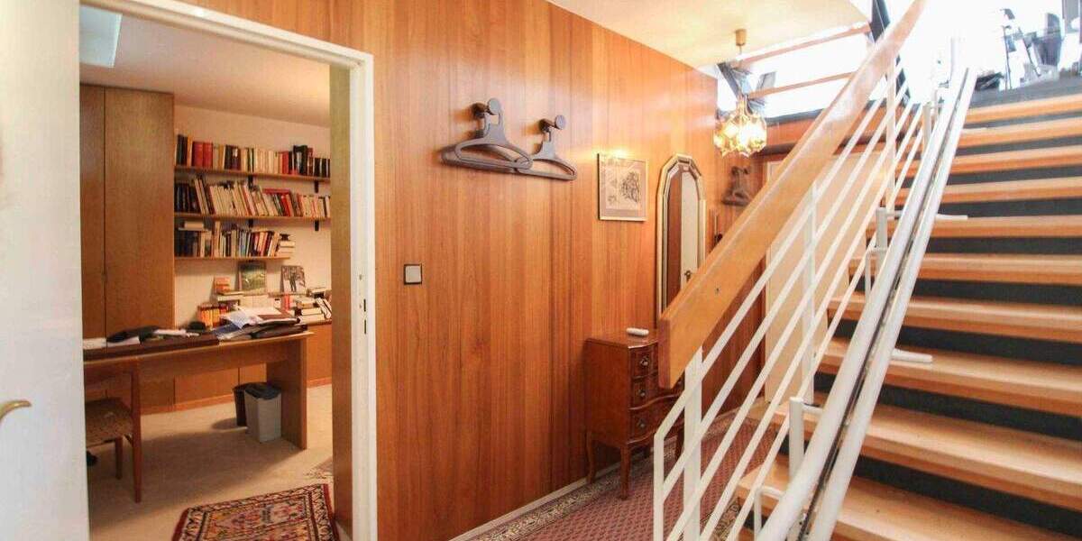 Bezugsfrei: Gepflegtes 3,5-Zi.-Reihenmittelhaus mit Tiefgarage und Garten in Nikolassee! 3 zimmer