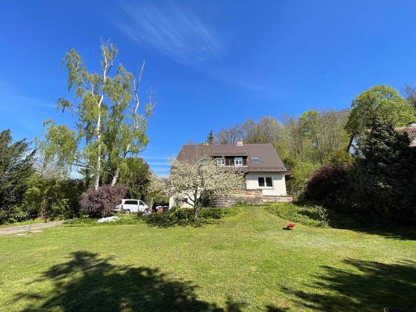 +++ Freistehendes Einfamilienhaus mit Schlossblick in Toplage +++
