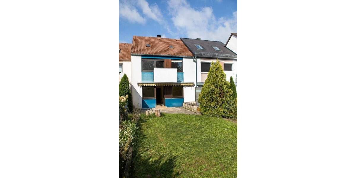 Provisionsfrei und leerstehend: Reihenmittelhaus mit ausbaufähigem Dachgeschoss! 5 zimmer