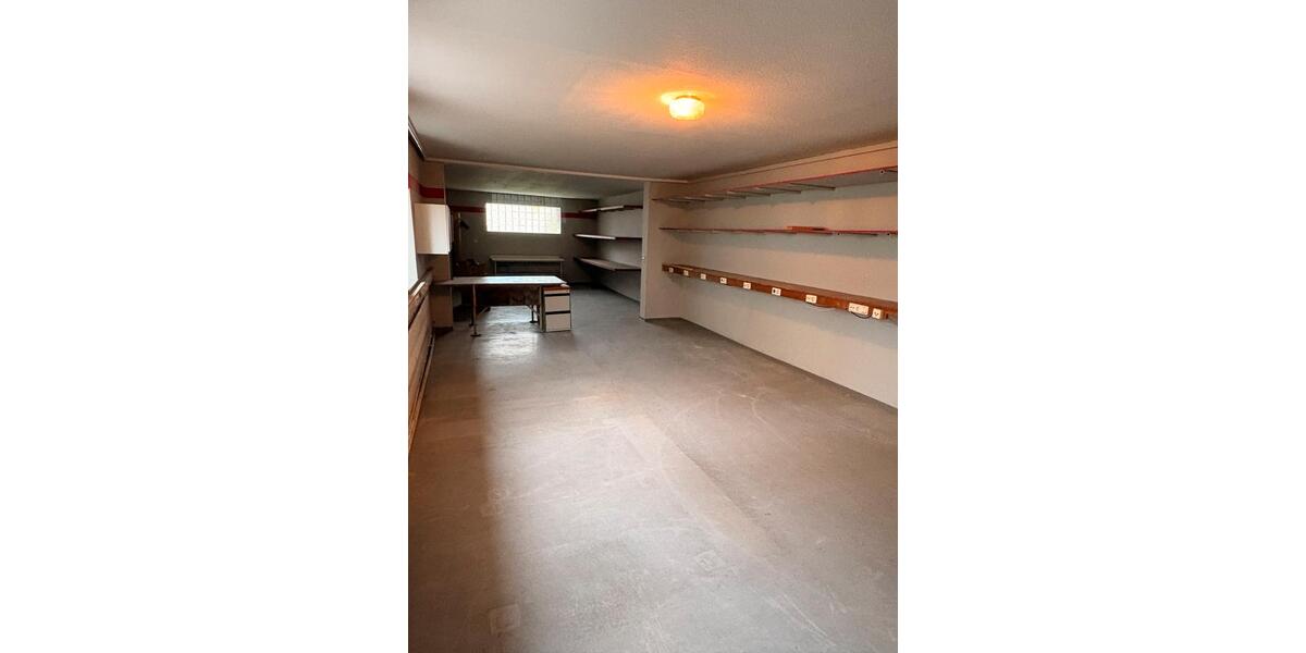 Vermietung von Lagerflächen zimmer