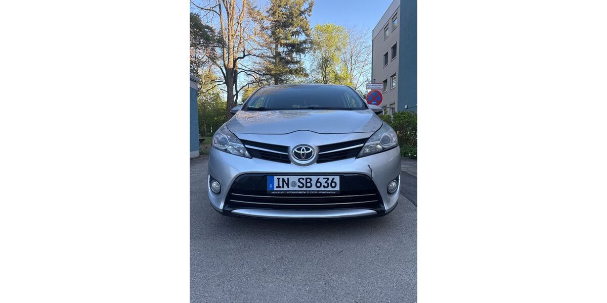 Toyota Verso 215.000 km 4.499 &euro; Ingolstadt 85057
