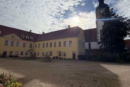 Wohnung Weistropp Zadel - 3 Zimmer, 93 m&sup2;, 900&euro; | Angebot:27722247
