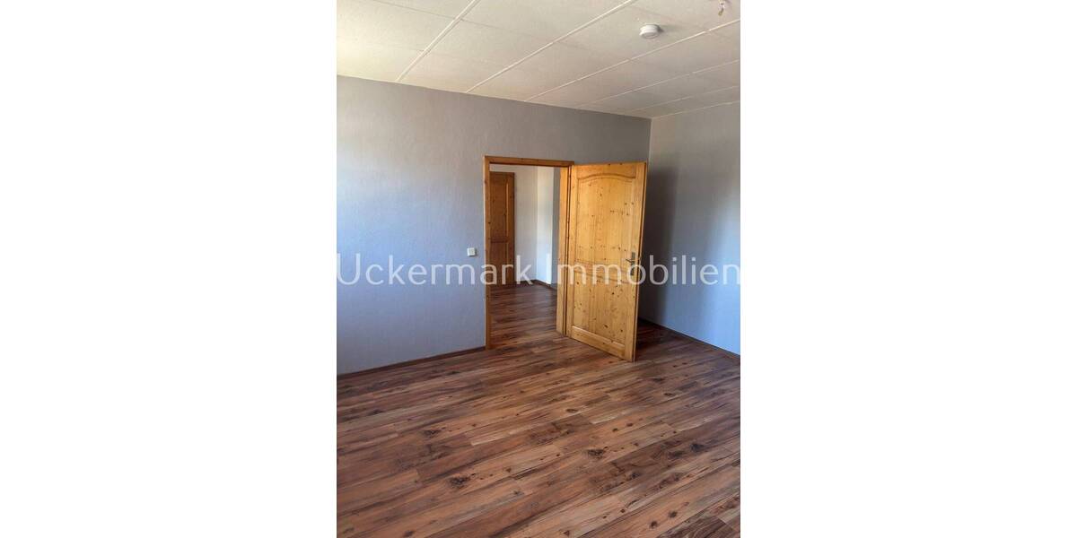 Mehrfamilienhaus, Wohnhaus Lychen - 7 Zimmer, 194 m&sup2;, 298.000&euro; | Angebot:25778922