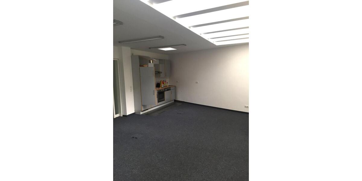 Vielseitige nutzbare moderne Gewerbeimmobilie in St. Ingbert zimmer