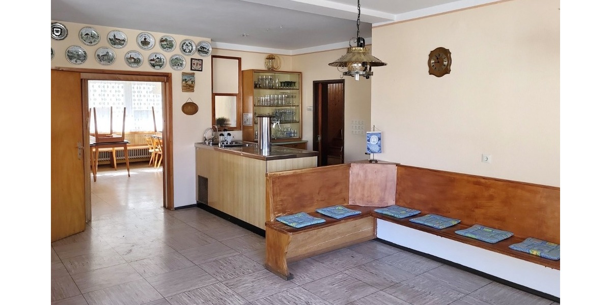 Wohnhaus mit ehemaliger Gastwirtschaft und Scheune in Leups bei Pegnitz zu verkaufen. - Zweifamilienhaus Pegnitz | Angebot:27082967