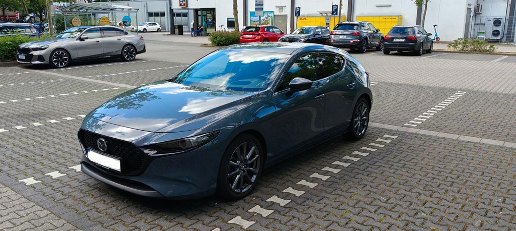 Mazda 3 86.000 km 19.500 &euro; Hattersheim am Main 65795