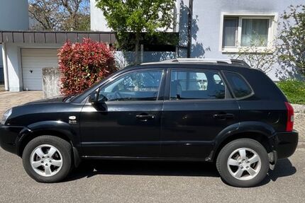 Hyundai TUCSON 141.000 km 4.500 &euro; Karlsruhe 76189