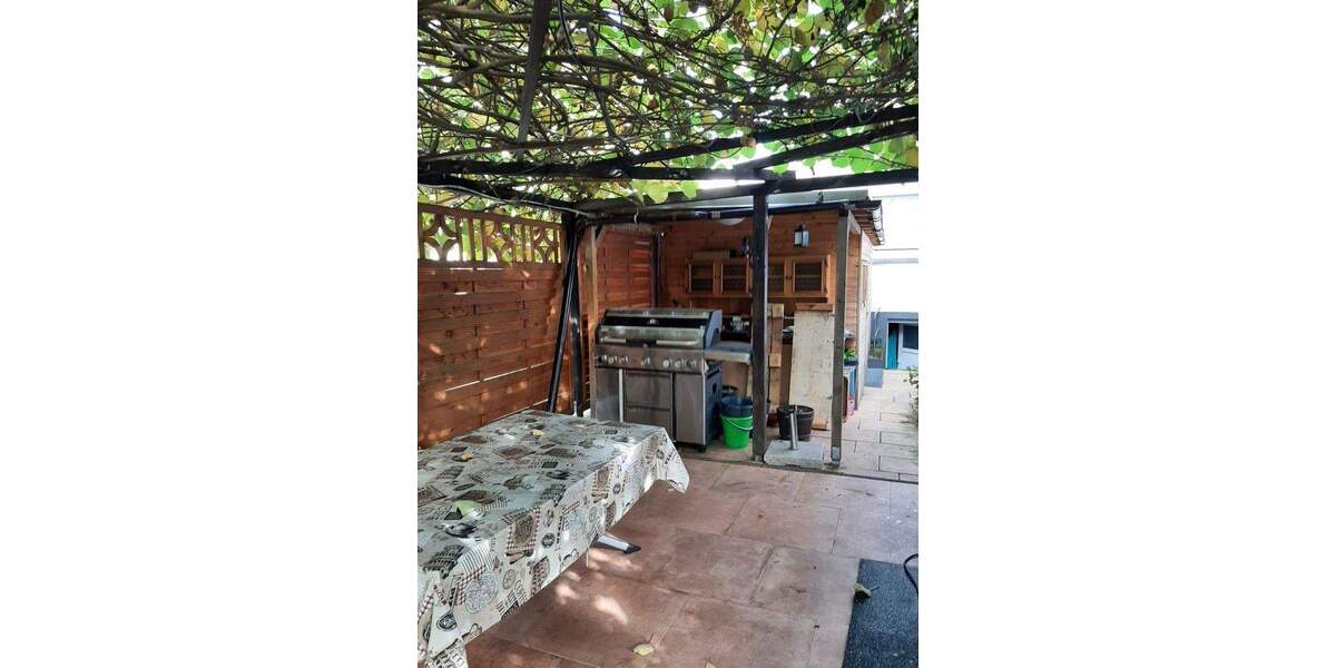 Einfamilienhaus Raunheim - 8 Zimmer, 270 m&sup2;, 670.000&euro; | Angebot:24845070