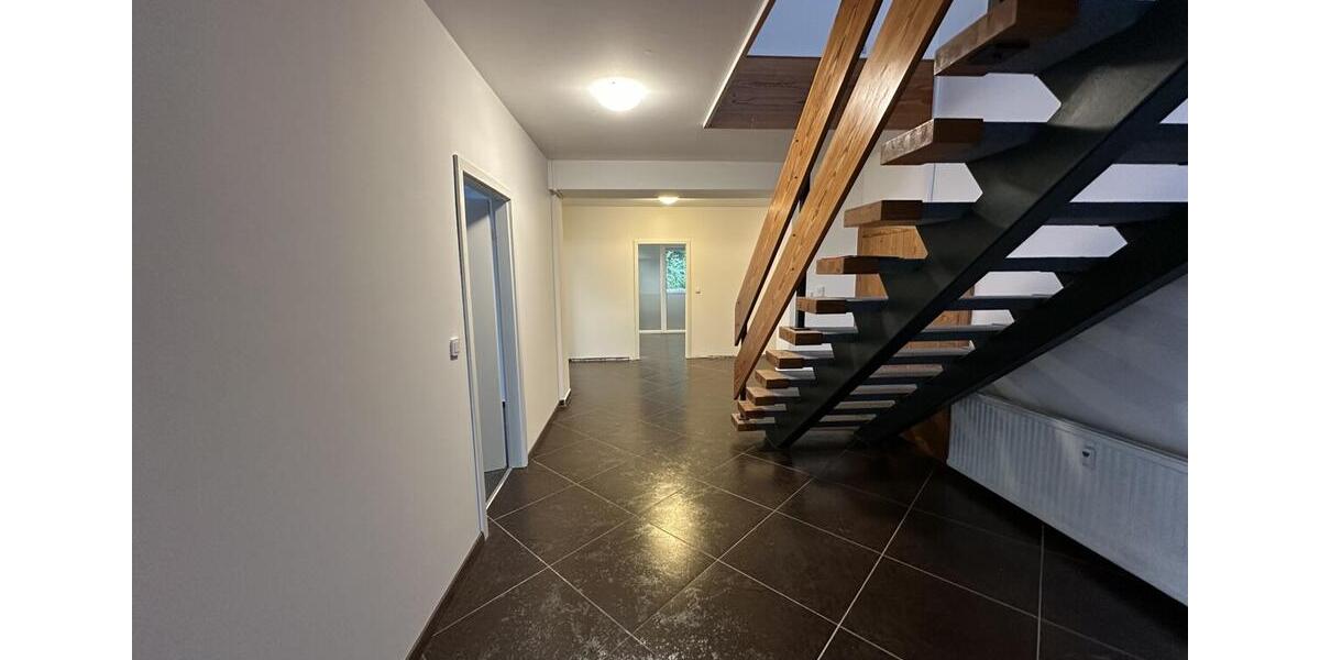 Erstklassige Büro- und Lagerfläche in Kiel-Russee mit vielseitigen Nutzungsmöglichkeiten zimmer