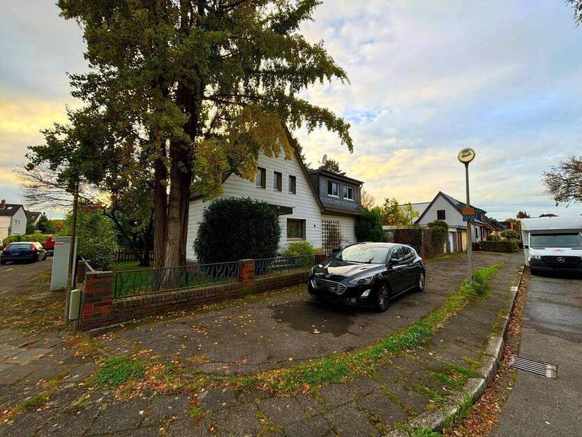 Schönes Einfamilienhaus auf tollem Eckgrundstück