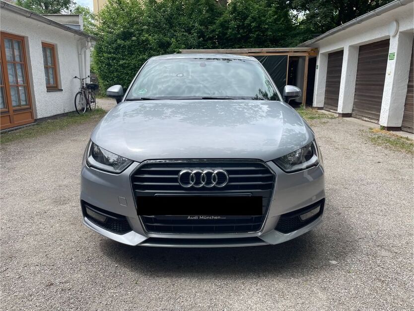 Audi A1 136.000 km 7.900 € München 81737