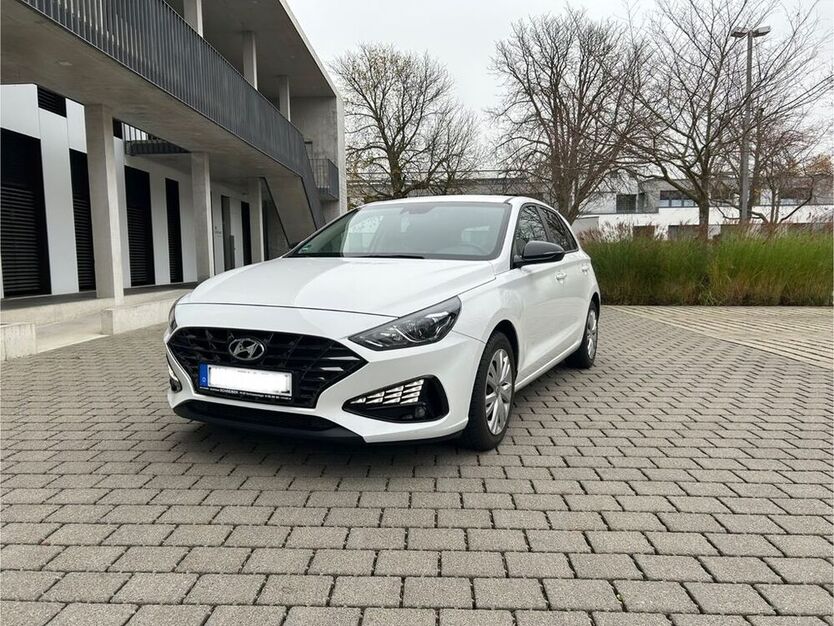 i30