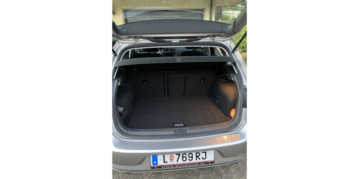 VW Golf 151.215 km 8.000 &euro; Billigheim 74842