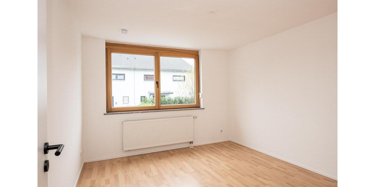 großzügige DHH in Friedberg - Rinnental zu vermieten. Anzeige bitte ganz lesen!!!!!!! 6 zimmer