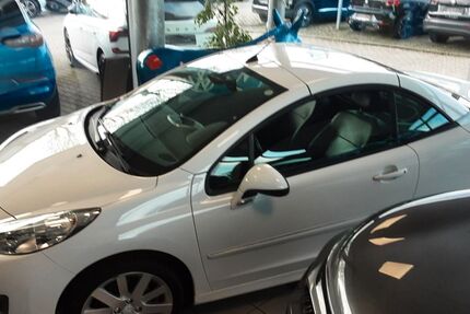 Peugeot 207 87.500 km 7.390 &euro; Monschau (bei Aachen) 52156