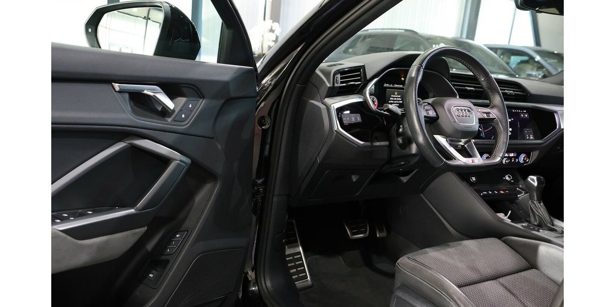 Audi Q3 40 TDI QUATTRO S-LINE SPORT BLACK MATRIX-LED 172.000 km 27.444 &euro; Hamm 59077