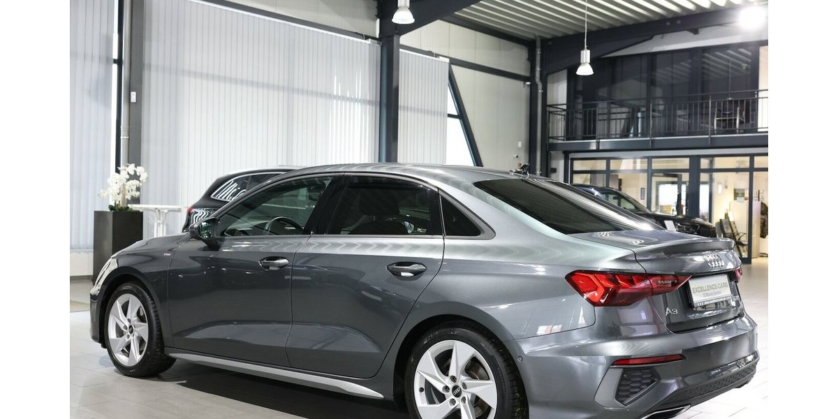Audi A3 LIMOUSINE 30 TFSI S-LINE MATRIX, VOLL-LEDER 60.000 km 24.933 &euro; Hamm 59077
