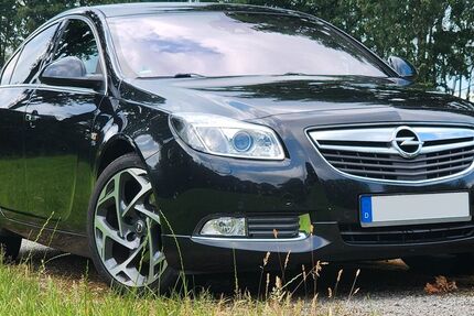 Opel Insignia 262.656 km 4.950 € Bocholt 46399