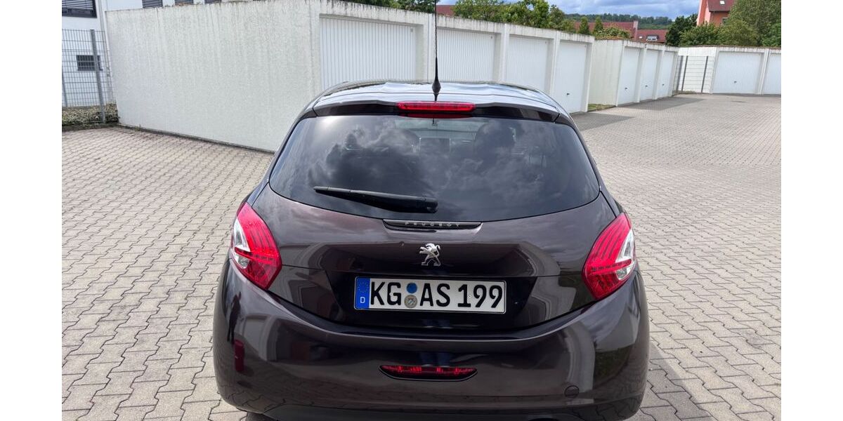 Peugeot 208 167.000 km 4.200 &euro; Bad Kissingen 97688