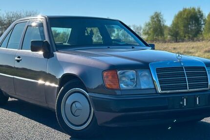 Mercedes-Benz 230 212.108 km 3.553 &euro; Frankfurt (Oder) 15236