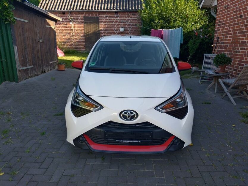 Aygo (X)